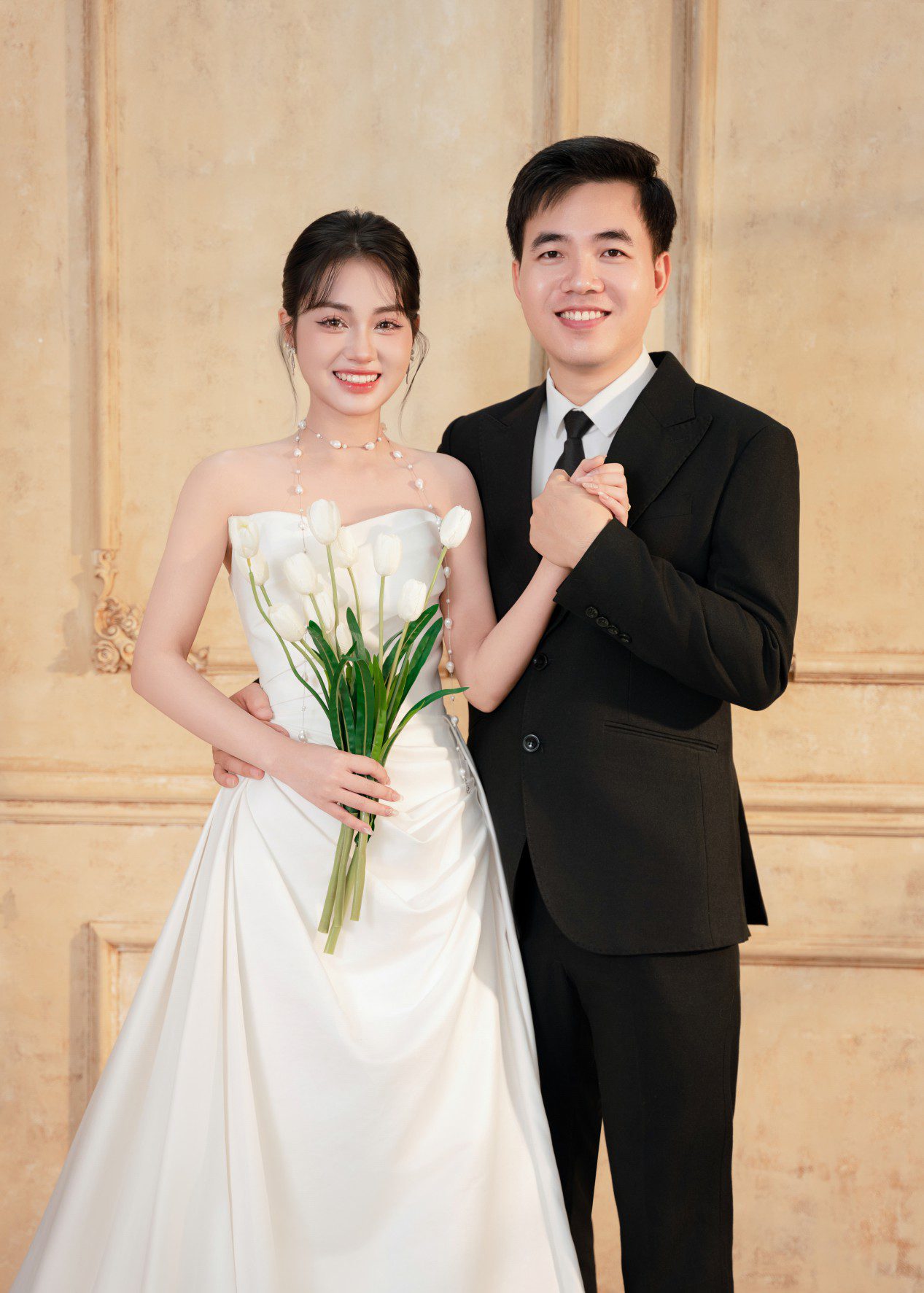 Việt Tuấn – Thúy Hiền