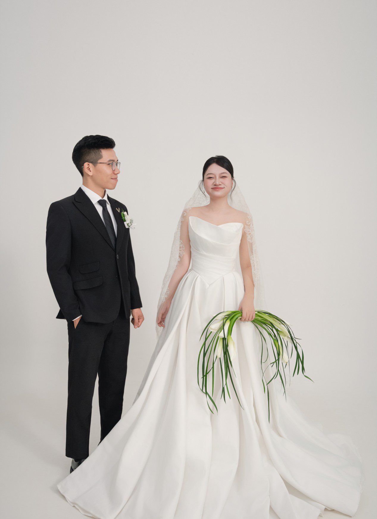 Nguyễn Hoàng – Kiều Chung